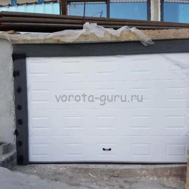 Автоматические секционные ворота, установленные в 2017 году 11